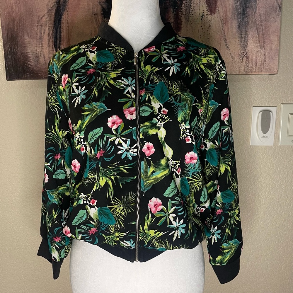 Colorful Green Leaf Jacket Size Small